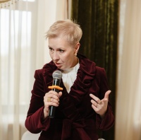 Нина  Бурова